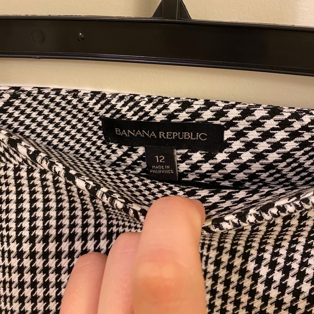Banana Republic Houndstooth Pencil Skirt